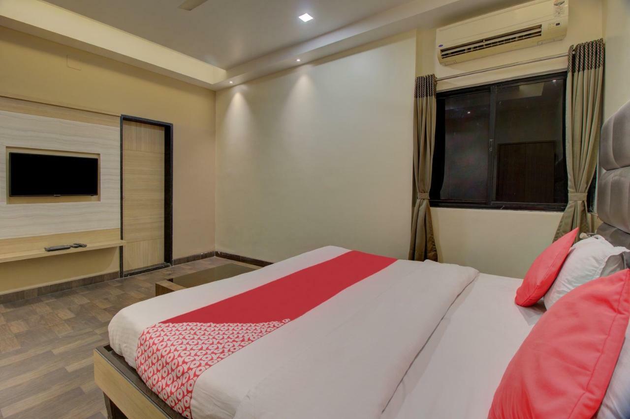 Oyo 35844 Hotel Lotus Residency Sāngli Exteriér fotografie