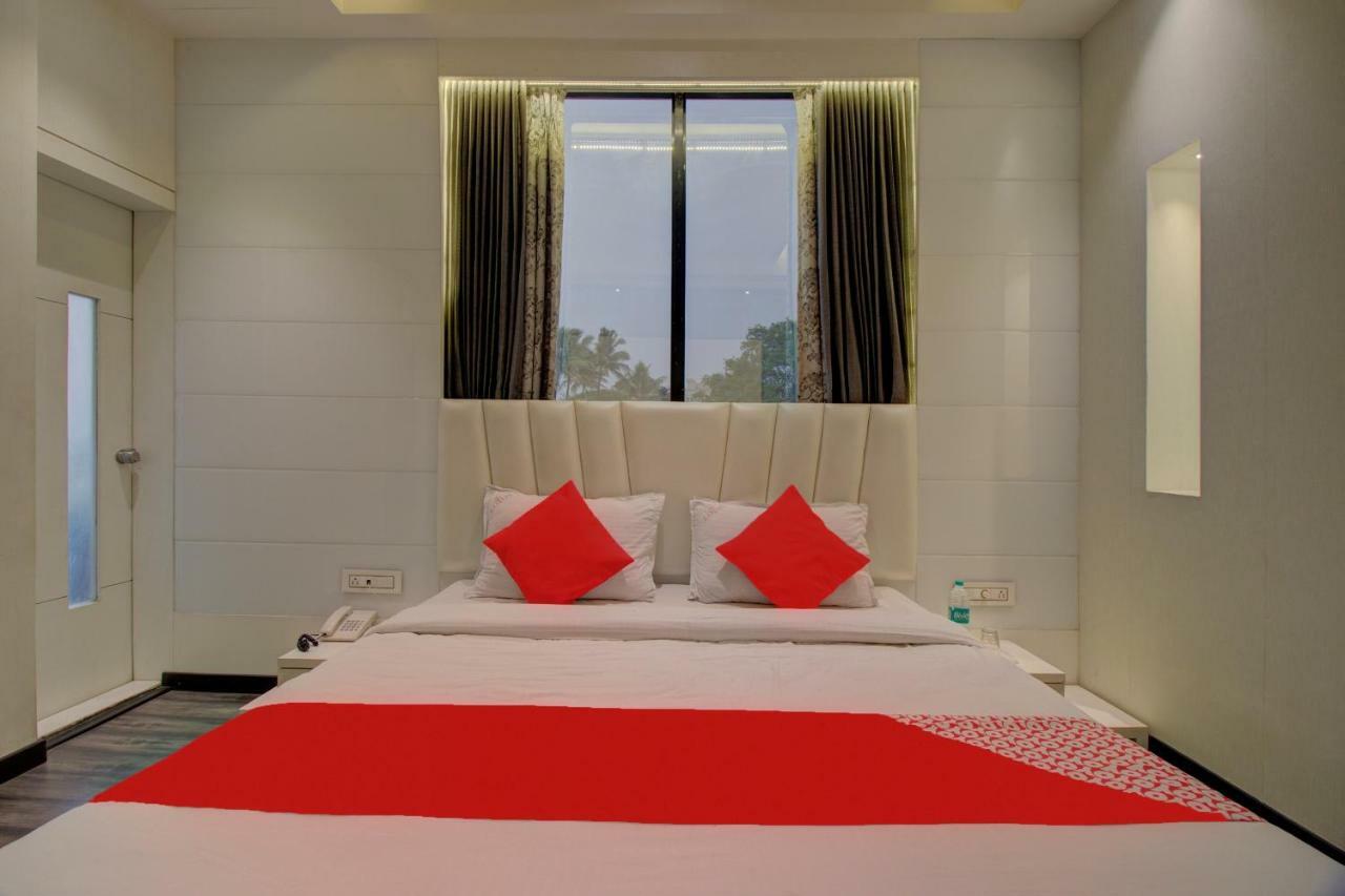 Oyo 35844 Hotel Lotus Residency Sāngli Exteriér fotografie